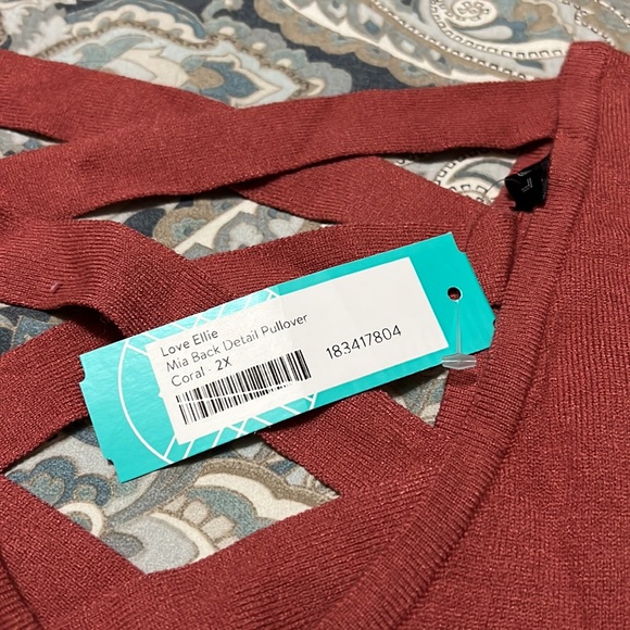 NWT Love Ellie criss cross sweater - Picture 2 of 3